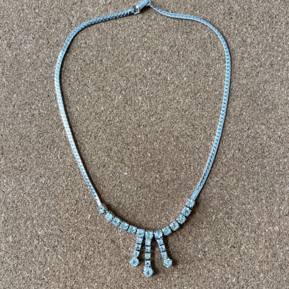Retro Rhinestone Choker